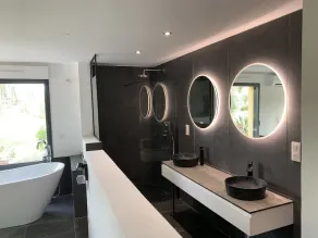 VILLA SIN PISCINA CON PISCINA zona de 15000 metros cuadrados tranquila - Image 2