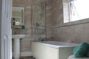 Appartement situé dans un magnifique parc avec vue sur la côte et accès aux sentiers côtiers - Image 2