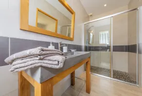 Malsac is a spacious holiday home with large garden and private swimming pool - Image 5