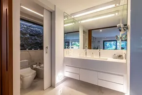 Charming mansion in Jardim Botânico, with unobstructed views - Image 4