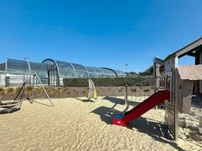 Gemütliche Tiny House: Strandnah, beheizter Pool, Fitness & Spielplatz - Image 2