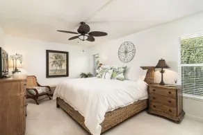 BEACH BREEZE - Olde Naples Condo Steps to the Beach! - Image 4