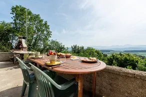 Bed and breakfast \"Chambre Bleue\" with Mountain View, Private Terrace and Shared Garden - Image 2