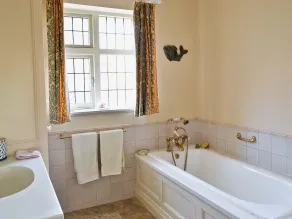 3 bedroom accommodation in Fairhaven, near St Anne&rsquo;s - Image 3