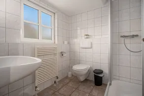 Camera privata con terrazza e giardino - Image 3