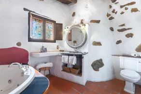 Apartment 'Cau' with Mountain Views, Shared Pool and Private Terrace - Image 4