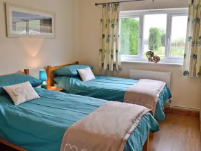2 bedroom accommodation in Winterbourne Steepleton, near Dorchester - Image 4