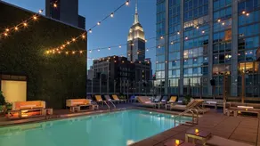 NYC Escape! Near to Iconic NYC Attractions! Swimming Pool & Rooftop Bar + Lounge - Image 4