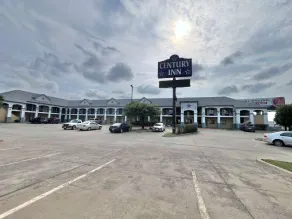 CENTURY INN - Image 4