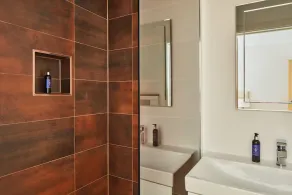 Luxury House | AMAZING sea views |Indoor Pool |8 En-suite bedrooms |Pub & Beach - Image 5
