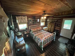 Very Private Rustic Log Cabin - Nashville Tennessee - Image 5