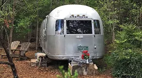 Hideout Vintage Airstream. River Access - Image 5