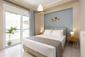 Kalamata City Nest - Ypapanti Cozy & Bright Getaway - Image 5