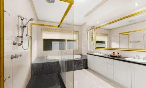 StayAU Expansive 6BR Villa Scenic Warrandyte - Image 2