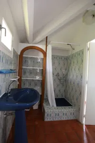 Grande et agréable maison, Avec grande piscine, 3 minutes des Vans. - Image 3