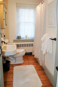 Fieldstone Farmhouse Guest Suite - Image 4