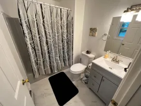 King Bed Suite retreat W/ indoor fireplace/Arcade - Image 4