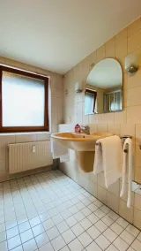 Comfortable vacation apartment near downtown - Image 2