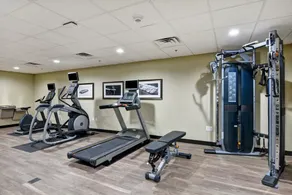 Great Location | Studio | Free Wi-Fi + Breakfast - Image 2