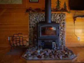 The River House:  A quiet getaway with Stunning Mountain views. - Image 2