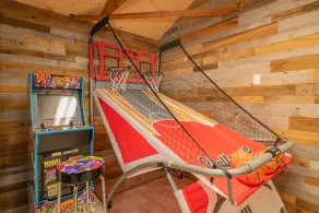 Evergreen Paradise - Hot Tub, Game Room, Pool Table, Foosball - Image 2