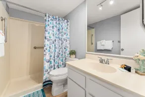 Convenient to downtown Kihei, across famous Charley Young Beach, 3 pool, tennis courts MV3407 - Image 5