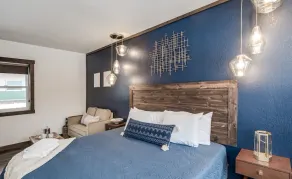 Relax & Refresh | Free Parking & Extra Vanity - Image 3