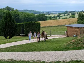 Familienfreundliches Ferienhaus mit Pool, Billard, Babyfoot und großem Garten in Montmoreau - Image 3