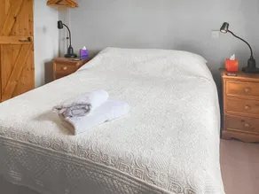 3 bedroom accommodation in Preston Wynne - Image 5