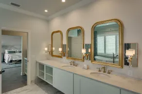 Azaleana Manor - Image 5