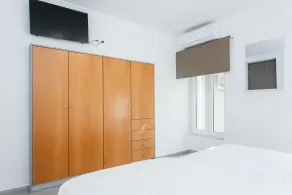 Top quality 2-bedroom home w/ pool & magical view - Image 5