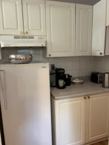 lovely 1 bedroom apartment in a quiet neighborhood. - Image 4