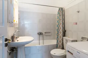 Maison de vacances 'Apano Vrysi Tinos 2' avec terrasse partagée, Wi-Fi et climatisation - Image 2