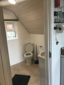 Bumble Bee Cottage - Image 3