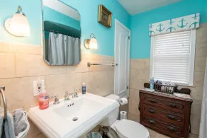 Central Tosa home near downtown, state fair, froedtert - Image 4