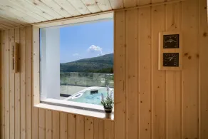 Villa Top Hill, heated infinity pool, Jacuzzi, Sauna, 5 en-suite bedrooms, a Media room - Image 3