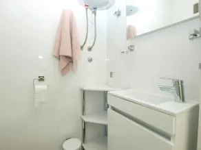 Holiday apartment with parking - Image 4