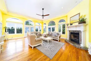 Hale Hilo Bay Tropical Hideaway - Image 3