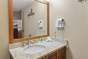 3306 - One Bedroom + Den Deluxe Powderhorn Lodge by RedAwning - Image 2