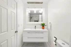 Spacious 2 bedroom condo - Image 5