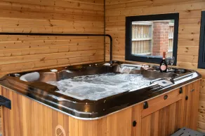 Tewinbury Farm Hotel - Image 2