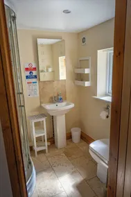 Refurbished Cottage With Large Balcony Overlooking River Neet - Image 2