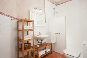 Très ensoleillé. Appartement 2 BR avec Terrasse - Image 2