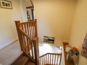 THE HAYLOFT, family friendly, luxury holiday cottage in Bleddfa - Image 4