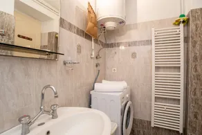 Holiday Home 'Naxos Family House In Vivlos' with Sea View, Wi-Fi and Air Conditioning - Image 4