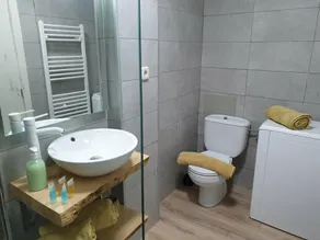 Schöne Wohnung mit privater Garage direkt an der Piste - Image 3