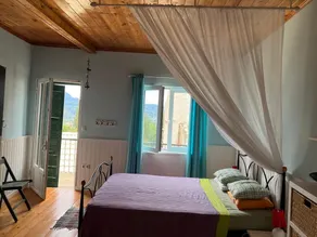 Traditional Cottage and Garden Studio with Balcony, Terrace and Views to the Sea - Image 4