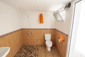Original och stor villa 2 minuter från stranden. Perfekt för barn och stora grupper - Image 3