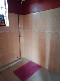 KATHY'S EXECUTIVE SUITE - Image 2