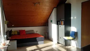 Top floor apartment with great views - Image 3